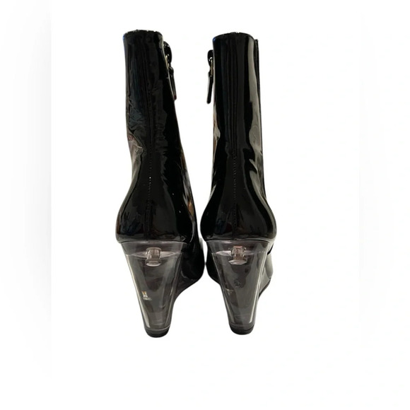 NWOB Stuart Weitzman Patent Leather Black Wedge Booties in size 6 - Picture 10 of 12
